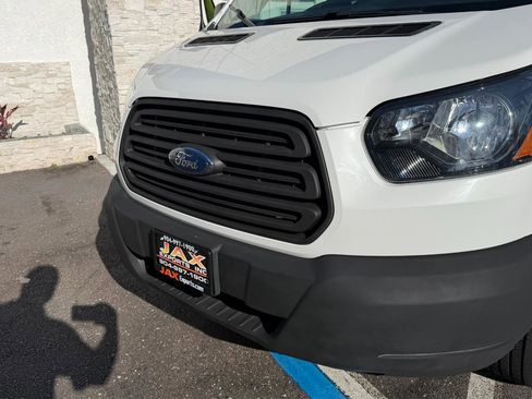 Used 2018 Ford Transit 150 148 Medium Roof RWD image 5