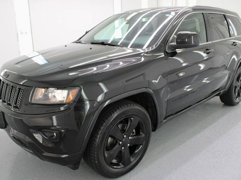 Used 2015 Jeep Grand Cherokee Altitude image 5