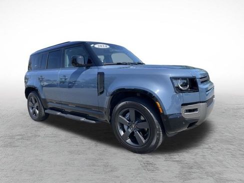 Used 2024 Land Rover Defender 110 X-Dynamic SE AWD/4WD image 3