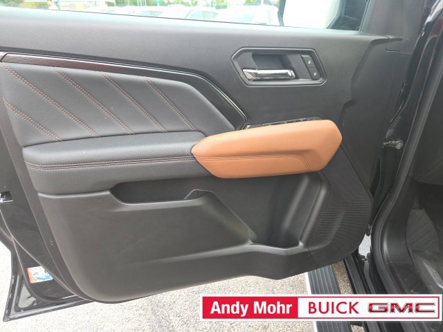 Used 2025 GMC Canyon AT4 AWD/4WD image 35
