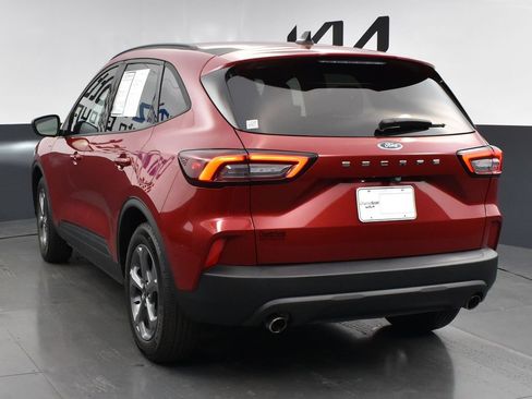 Used 2025 Ford Escape ST-Line FWD image 4