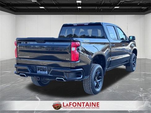 Used 2022 Chevrolet Silverado 1500 LT Trail Boss image 5