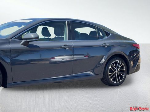 Certified 2025 Toyota Camry XLE image 9