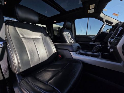 Used 2019 Ford F150 Lariat w/ Equipment Group 502A Luxury image 29