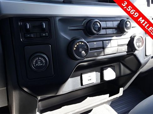 Used 2023 Ford F250 XL w/ XL Chrome Package image 39