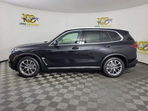 New 2026 BMW X5 xDrive50e image 4
