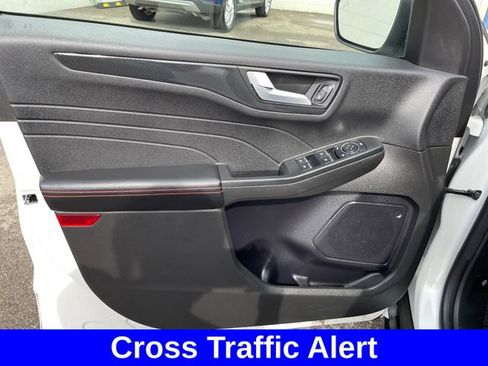 Used 2023 Ford Escape ST-Line w/ Tech Pack #1 AWD/4WD image 10
