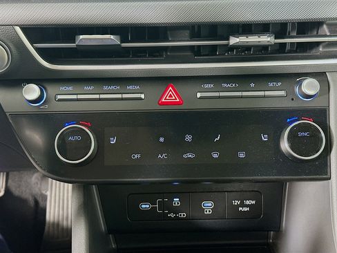 Used 2025 Hyundai Sonata SEL FWD image 23