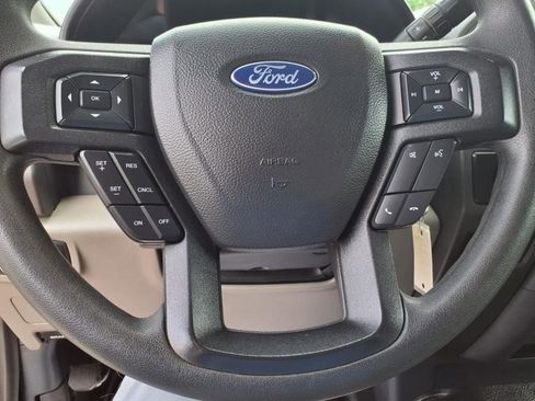 Used 2022 Ford F550 4x4 Regular Cab Super Duty image 15