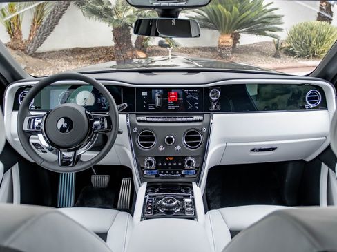 New 2026 Rolls-Royce Cullinan AWD/4WD image 4