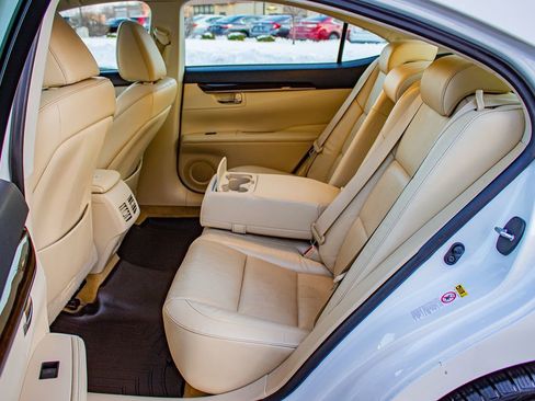 Used 2015 Lexus ES 350 image 11