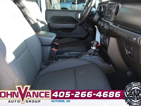 Used 2022 Jeep Wrangler Sport image 18