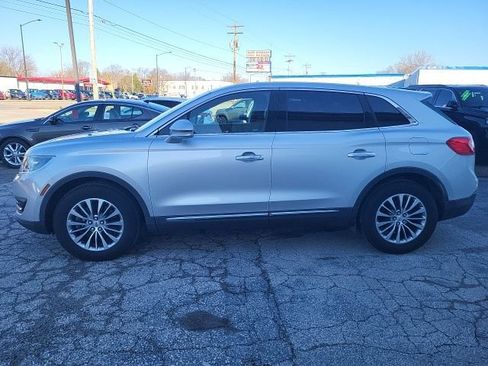 Used 2018 Lincoln MKX Select w/ Select Plus Package AWD/4WD image 27
