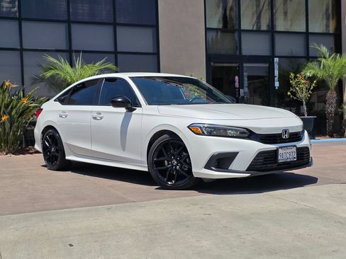 Used 2022 Honda Civic Sport image 3