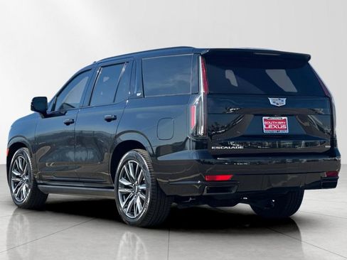 Used 2021 Cadillac Escalade Sport w/ Driver Assist Tech Package image 4