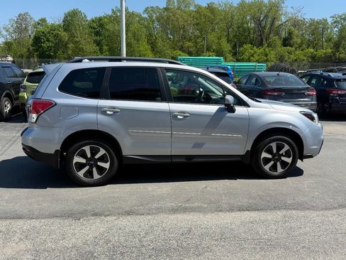 Used 2017 Subaru Forester 2.5i Premium w/ All-Weather Package image 10