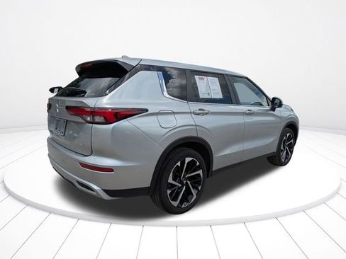 Used 2024 Mitsubishi Outlander SE AWD/4WD image 4