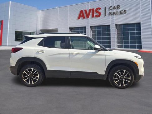 Used 2025 Chevrolet TrailBlazer LT AWD/4WD image 5