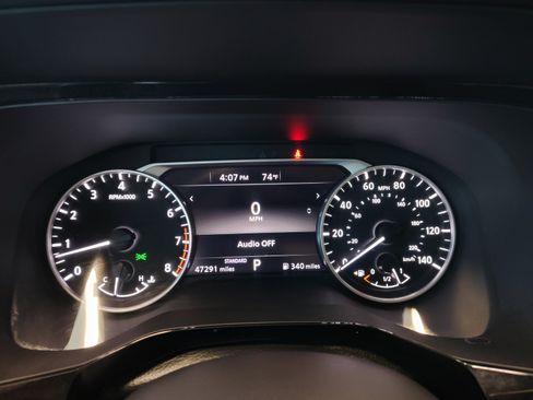 Used 2024 Nissan Pathfinder SV FWD image 21