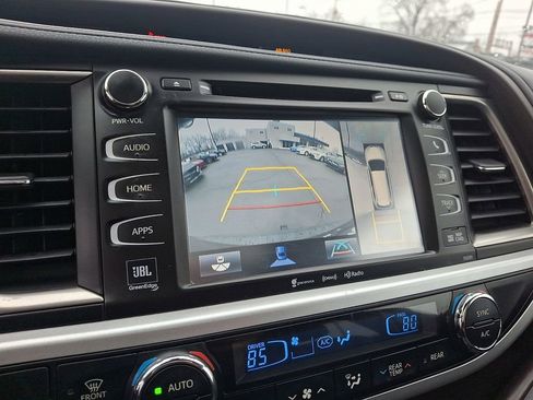 Used 2019 Toyota Highlander Limited Platinum image 22