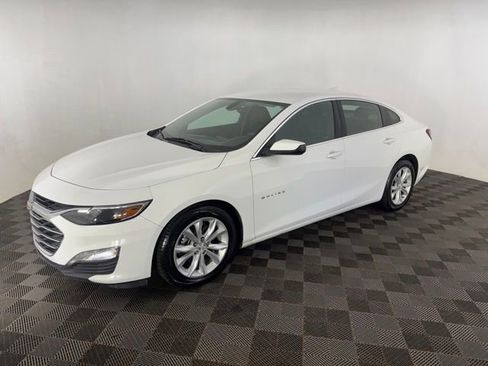Used 2022 Chevrolet Malibu LT FWD image 3