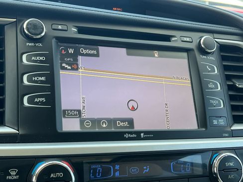 Used 2014 Toyota Highlander XLE image 21