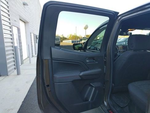 Used 2024 Chevrolet Colorado Z71 w/ Z71 Convenience Package 2 image 14