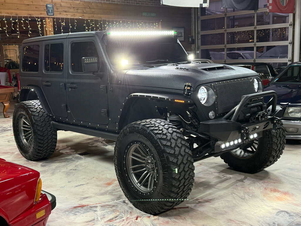 Used 2023 Jeep Wrangler Unlimited Rubicon 392 w/ Xtreme Recon 35" Tire Package AWD/4WD image 11