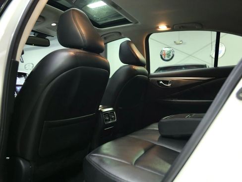 Used 2017 INFINITI Q50 2.0t w/ Moonroof Package RWD image 28