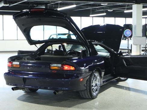 Used 2001 Chevrolet Camaro Z28 image 39