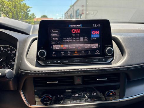 Used 2025 Nissan Rogue SV FWD image 19