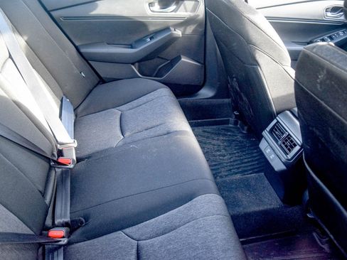 Used 2025 Honda Accord SE image 9