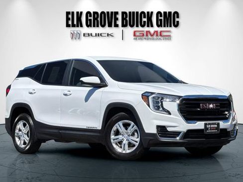 Used 2024 GMC Terrain SLE FWD image 2