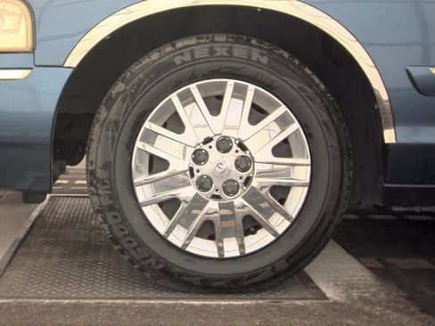 Used 2008 Mercury Grand Marquis GS RWD image 8