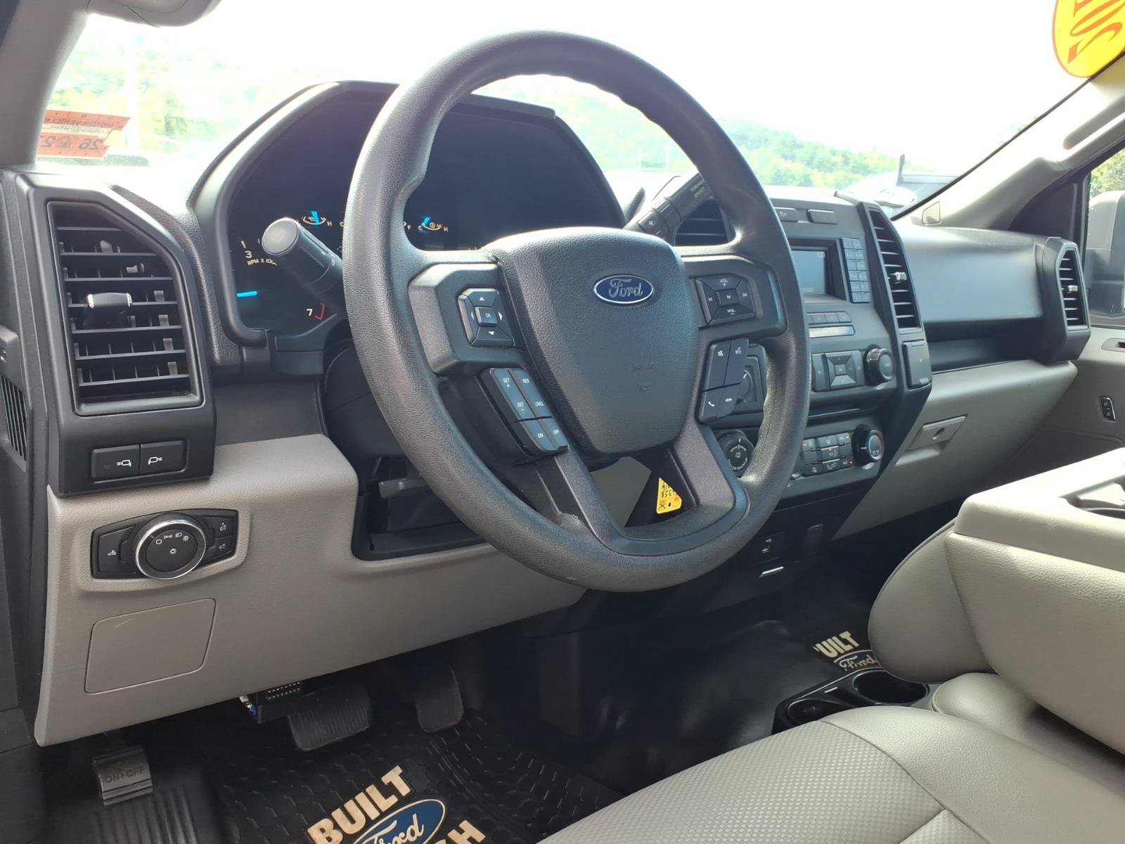 Used 2016 Ford F150 XL w/ Equipment Group 101A Mid AWD/4WD image 9