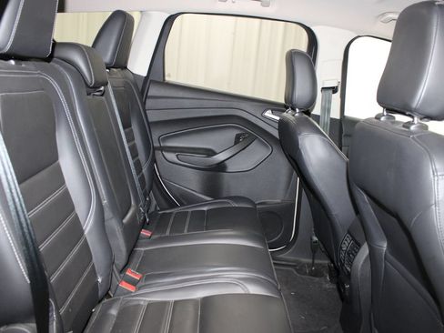 Used 2018 Ford Escape Titanium w/ Ford Safe & Smart Package FWD image 22