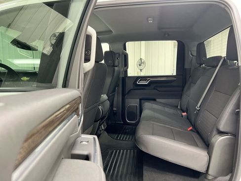 Used 2025 Chevrolet Silverado 2500 LT w/ Convenience Package image 23