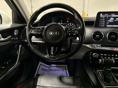 Used 2019 Kia Stinger Premium image 11