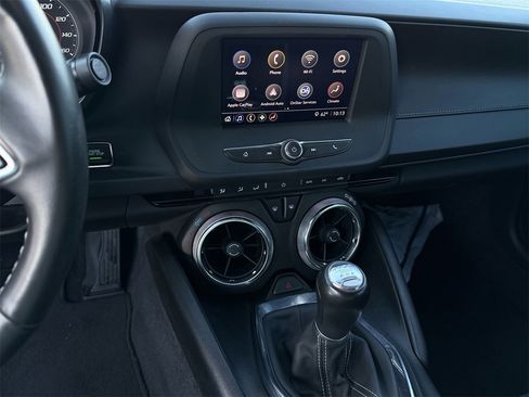 Certified 2021 Chevrolet Camaro LT image 17