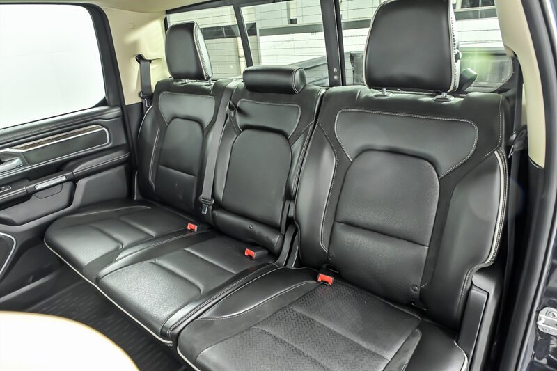 Used 2019 RAM 1500 Laramie AWD/4WD image 18