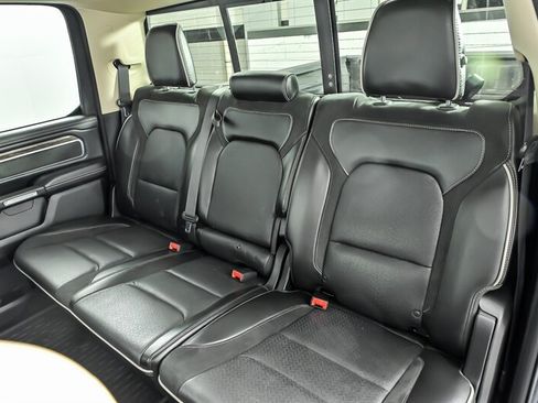 Used 2019 RAM 1500 Laramie AWD/4WD image 18
