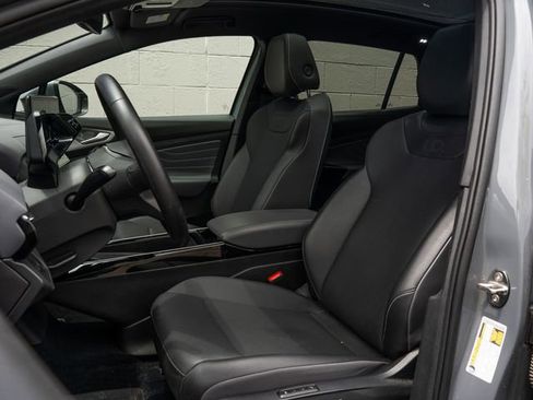 Used 2023 Volkswagen ID.4 Pro S RWD image 5