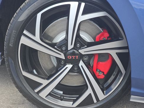 New 2026 Volkswagen GTI SE FWD image 16