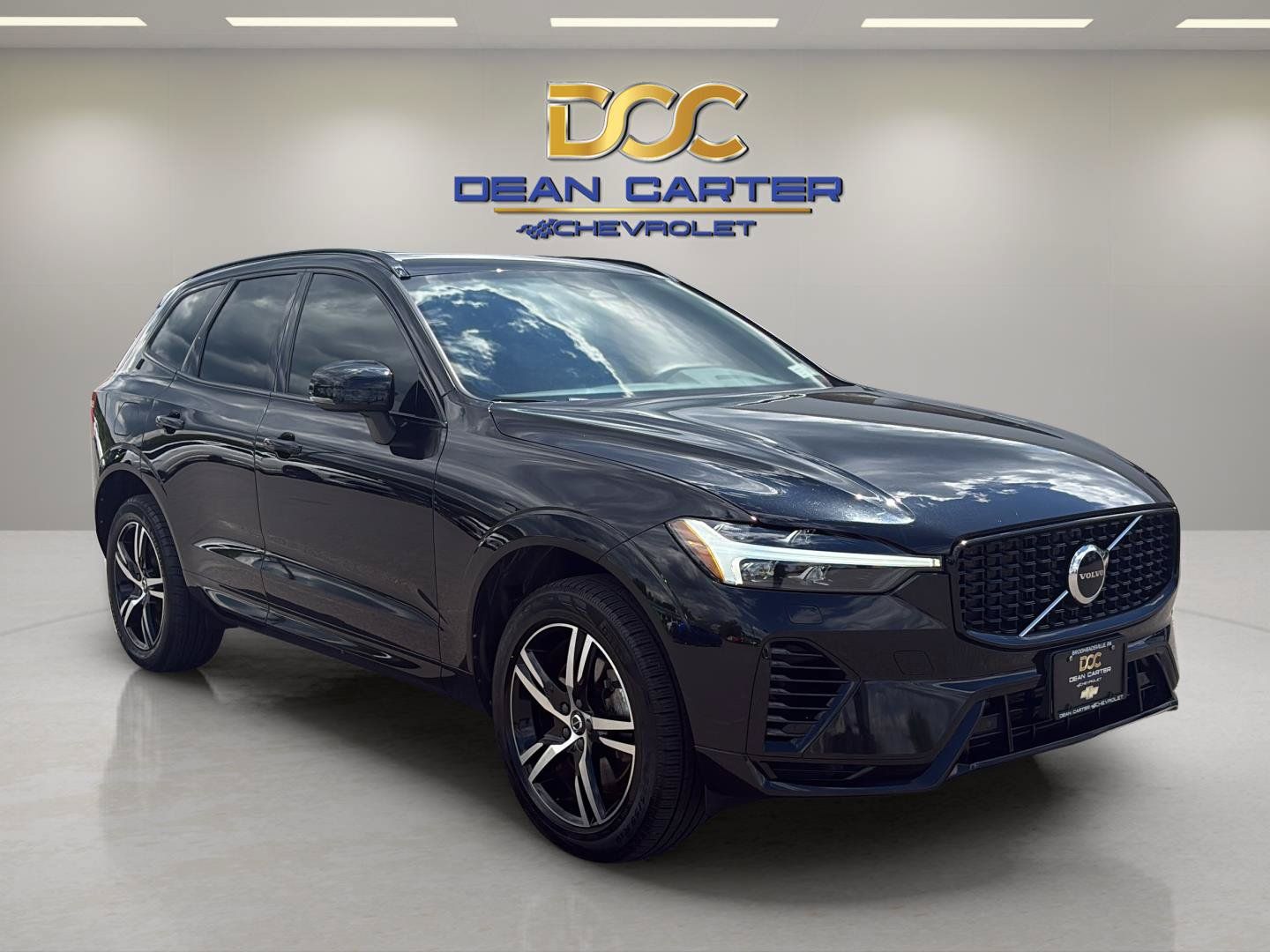 Used 2022 Volvo XC60 T8 R-Design w/ Climate Package AWD/4WD image 7