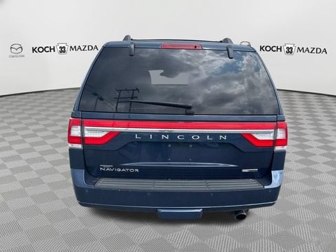 Used 2015 Lincoln Navigator 4WD image 14