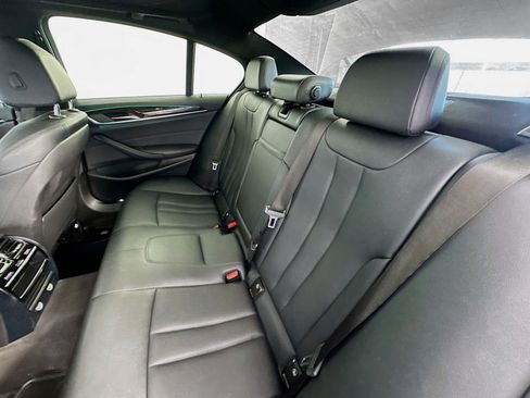 Used 2018 BMW 530i RWD image 25