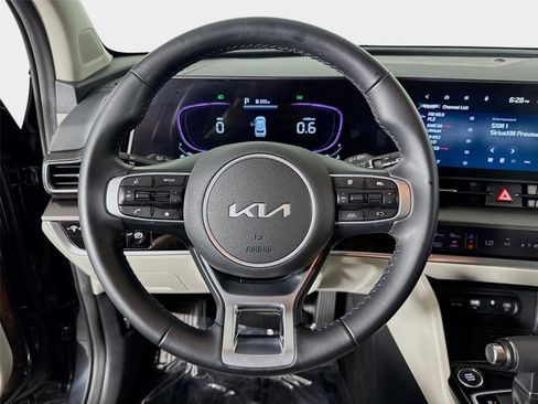 Certified 2024 Kia Sportage EX FWD image 12