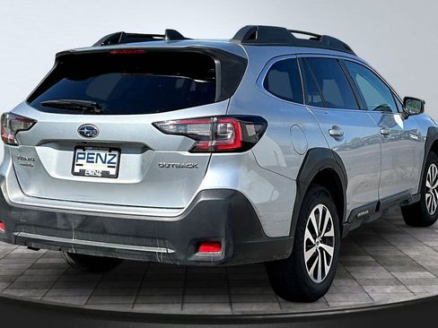 Used 2024 Subaru Outback Premium AWD/4WD image 6