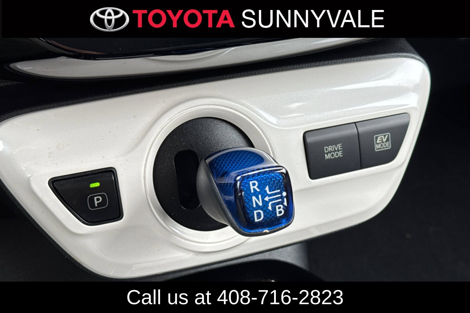 Certified 2018 Toyota Prius Three Touring FWD image 24