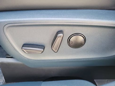 Certified 2025 Ford Maverick Lobo AWD/4WD image 18